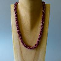 Elegante Glasperlenkette gehäkelt, pink schwarz, 48 cm, Häkelkette, Halskette, Perlenkette, Collier, Magnetverschluss Bild 1