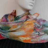 vielfarbiger Schal aus besonders feiner Wolle und Seide, Damen Filzschal beidseitig tragbar, Geschenkidee Weihnachten Bild 1