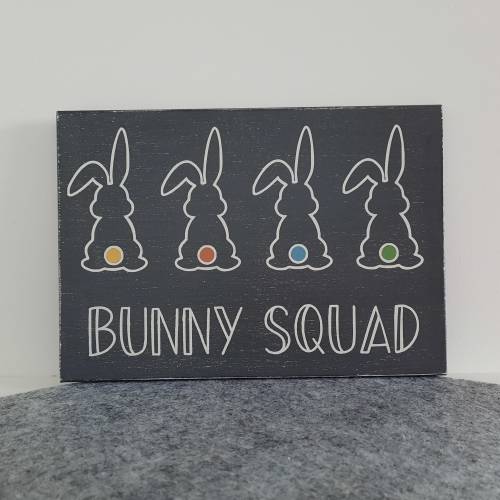 Holzschild "Bunny Squad" Kaninchen