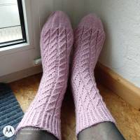 Socken handgestrickt mit schönem Muster, Größe 38/39, Wollsocken, Damensocken Bild 4