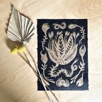 Linoldruck Dornige Blume - Gold auf Schwarz Bild 8