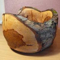 Sehr schöne gedrechselte Wollschale Garnschale Holzschale aus Apfelbaum, mit Naturrissen Bild 4