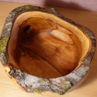 Sehr schöne gedrechselte Wollschale Garnschale Holzschale aus Apfelbaum, mit Naturrissen Bild 5