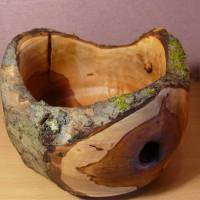 Sehr schöne gedrechselte Wollschale Garnschale Holzschale aus Apfelbaum, mit Naturrissen Bild 9