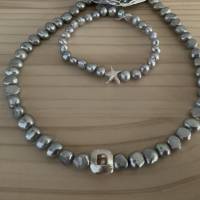 Traumhaft schöne handgefertigte echte Süßwasser Perlenkette,Perlencollier,Halskette mit Perlen,extravagante Perlenkette Bild 1