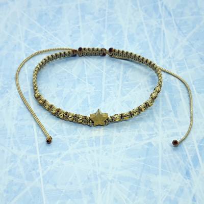 Knüpfarmband Gold mit Edelstahl Sternchen – Verstellbares Makramee-Armband
