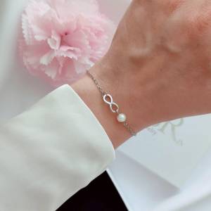 Infinity Armband mit Süßwasser Perle Edelstahl, Unendlichkeitszeichen, Personalisiertes Geschenk, Geschenke für Frauen Bild 1