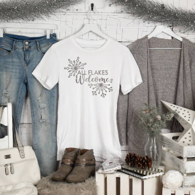 Winterlicher Schriftzug - "All Flakes Welcome"