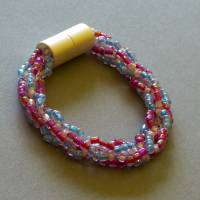 Schickes Glasperlenarmband gehäkelt, türkis himbeer creme, 20 cm, Armband, Magnetverschluss, Einzelstück Bild 2