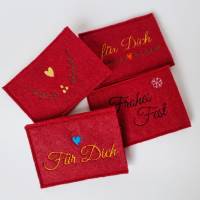Gutscheinhülle aus Filz für Geschenkkarten im Scheckkartenformat - rot mit Herzchen in blau - von he-ART by helen hesse Bild 6