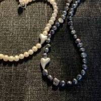 Traumhaft schöne handgefertigte Perlenkette mit Silberherz,Echte Perlenkette,Perlencollier,Geschenk für Sie,Halskette Bild 1