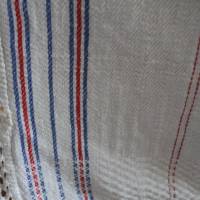 Decke mit Spitze aus alten Leinen Handtüchern Bild 4