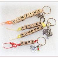 1 Schlüsselanhänger Holzperlen Camping, Ferienwohnung, Home jeweils mit Zieranhänger Bild 1