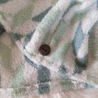 Handtuchturban aus weiß-grünem Frottee mit Knopfverschluss Bild 4