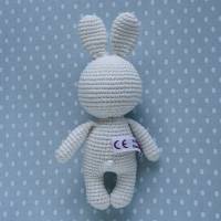 Häkeltier Amigurumi Häkelhase Hase Mini weiß aus Baumwolle Handarbeit tolles Geschenk für Kinder Bild 3