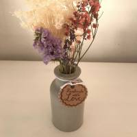Hübsche kleine Vase aus Beton für Trockenblumen, auch als Kerzenständer, 10 cm hoch Bild 3