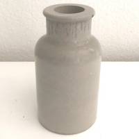 Hübsche kleine Vase aus Beton für Trockenblumen, auch als Kerzenständer, 10 cm hoch Bild 4