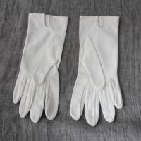 feine weiße Vintage Handschuhe Blüten Bild 4