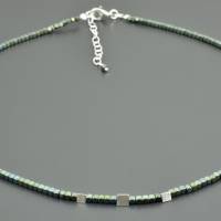 Minimalistische Halskette aus Hämatitwürfeln und 925er Silber - Würfel Edelsteinkette Hämatit zart klein blau grün Bild 4