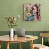 HÜTERIN DER PFAUEN - frühlingshaftes Mixed-Media-Portrait mit Pfau und rosa Blüten auf Leinwand 60cmx60cm Bild 4