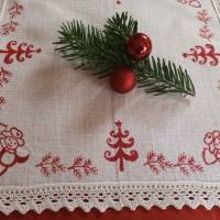 Wunderschönes weihnachtliches Deckchen. Handbedruckte Baumwolle. Mit Spitze.. Bild 2