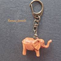 Anhänger Taschenbaumler mit Elefant braun bronzefarben Schlüsselanhänger Bild 4