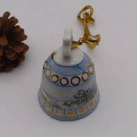 Weihnachtsglocke aus Porzellan in weiß blau und gold, hübscher Klang, Weihnachtsdeko, Adventszeit, Christkind läuten Bild 3