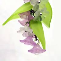 Glücksbringer Taschenbaumler "Zarte Blumen" violett Bild 3