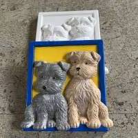 Hunde-Pärchen - 1 Gipsrelief ca. 13x15cm zum selber Bemalen mit Anhänger Bild 1