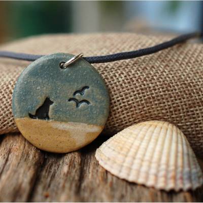 Hund am Strand - Katze am Meer - maritimer Keramikschmuck