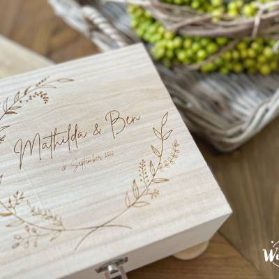 Erinnerungskiste zur Hochzeit | Personalisierte Erinnerungsbox | Holzkiste mit Gravur | Geschenk zur Hochzeit
