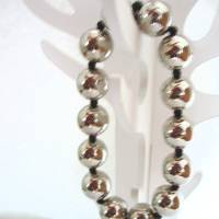 Perlenarmband Silver-Pearls zeitlos elegant handgemacht von Hobbyhaus Bild 4