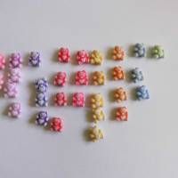 30 Perlen bunt gemischt in Form eines kleinen Bären  für Bastler oder Näherinnen ... Bild 1