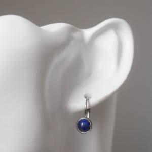 Lapislazuli Ohrhänger Silber, minimalistische Ohrringe, kleine Hängeohrringe mit blauem Stein, Lapis Lazuli, 6mm, rund, Bild 8