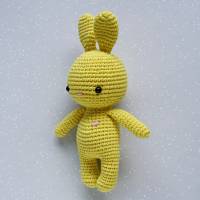 Häkeltier Amigurumi Häkelhase Hase Mini lila aus Baumwolle Handarbeit tolles Geschenk für Kinder Bild 3