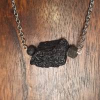 Edelstahl-Kette - zum Beduften- mit schwarzem Lava-Trommelstein unisex Bild 1