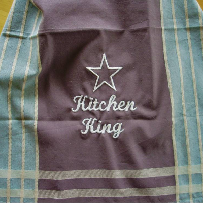 Geschirrtuch Kitchen King in braun mit Streifen bestickt von Hobbyhaus