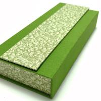 Stiftschachtel Stiftbox Griffelkasten grün Buchbindehandwerk von Pappelapier Bild 3