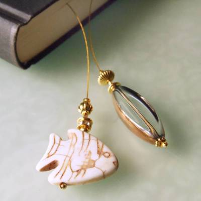 Fisch Antik - goldenes Lesezeichen in zarten Farben, Geschenk zum Buch