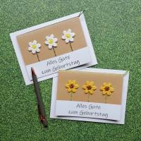 Glückwunschkarte Daisy mit Gänseblümchen oder Sonnenblumen gehäkelt mit Wunschtext Bild 1
