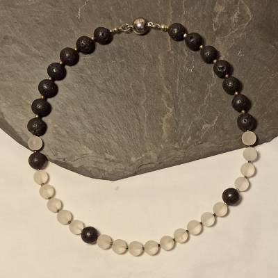 Halskette Bergkristall matt u. Lava in schwarz/weiß
