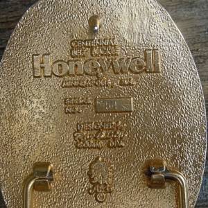 Vintage Buckle Gürtelschnalle Honeywell Raumfahrt 24ct vg. USA 1985 Bild 3