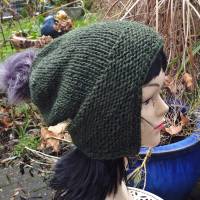 Beanie Mütze aus Islandwolle mit Ohrenklappen und Bommel Bild 2