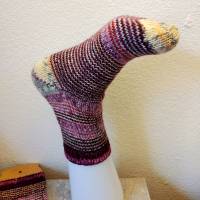 handgestrickte Socken, Größe 41/43, 6-fach Sockenwolle, Gumgum Muster, warme Strümpfe Bild 2