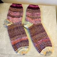 handgestrickte Socken, Größe 41/43, 6-fach Sockenwolle, Gumgum Muster, warme Strümpfe Bild 4