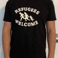 Unisex T-Shirt "Refugees welcome" schwarz Bild 2