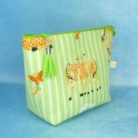 Kleiner Kulturbeutel für Kinder mit süßen Giraffen Gr. S | Windeltasche | Waschtasche für unterwegs Bild 2