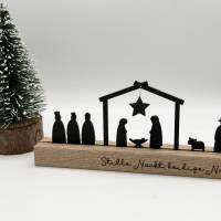 Krippe aus Holz, Weihnachtskrippe, Geschenk zu Weihnachten, personalisierbar Bild 1