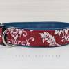 Hundehalsband mit Barock Muster in weiß und rot, mit Kunstleder in petrolblau Bild 2
