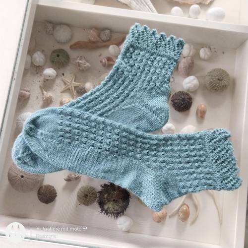 Socken handgestrickt mit Krönchen-Bündchen - ein Unikat,  Größe 38/39, Damensocken, seegrün
